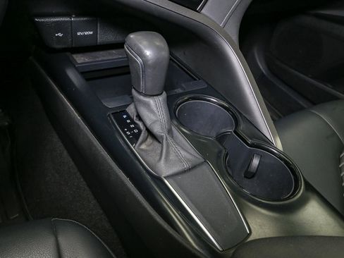 Used 2020 Toyota Camry SE image 27