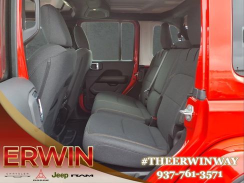 Certified 2025 Jeep Wrangler Unlimited Sahara AWD/4WD image 25