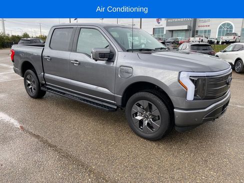 Used 2023 Ford F150 Lightning Lariat AWD/4WD image 8