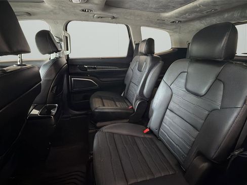Used 2023 Kia Telluride SX Prestige AWD/4WD image 11