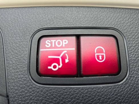 Certified 2022 Mercedes-Benz GLC 300 image 15