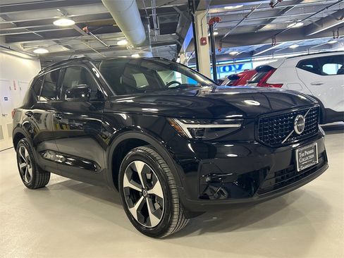 Used 2026 Volvo XC40 B5 Plus w/ Protection Package Premier image 1