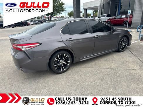 Used 2018 Toyota Camry SE w/ Convenience Package FWD image 7