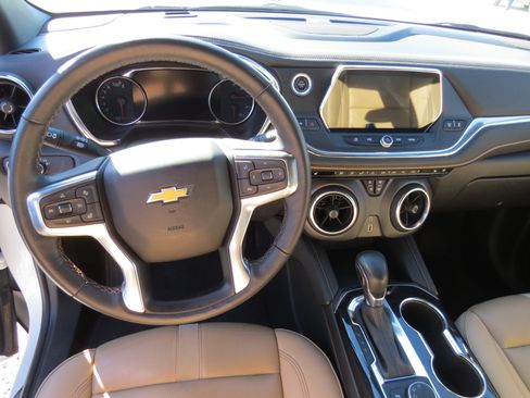 Used 2022 Chevrolet Blazer Premier w/ Enhanced Convenience Package image 17