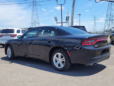 Used 2022 Dodge Charger SXT RWD image 12