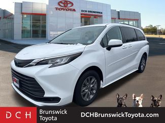 Used 2023 Toyota Sienna LE 360° Tour