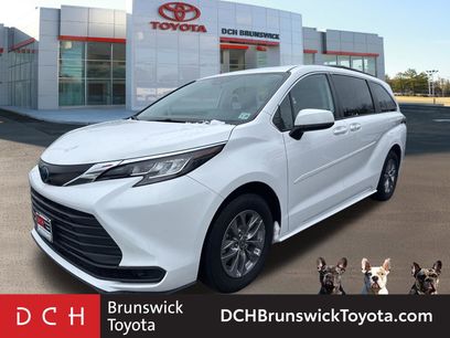 Used 2023 Toyota Sienna LE