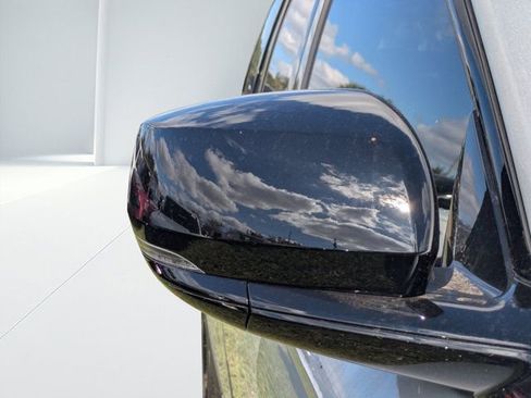 New 2025 Jeep Grand Cherokee Altitude RWD image 9