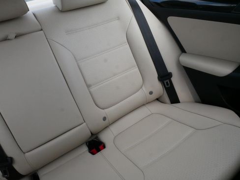 Used 2017 Volkswagen Jetta SEL FWD image 14