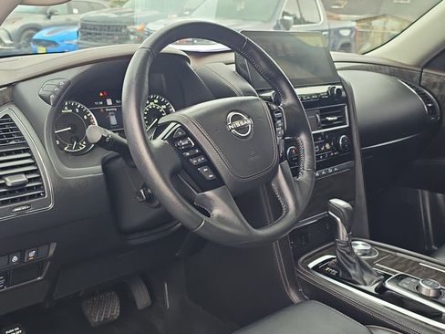 Used 2023 Nissan Armada Platinum w/ Captain's Chairs Package image 17