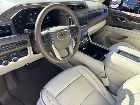 Used 2023 GMC Yukon XL Denali w/ Max Trailering Package image 10