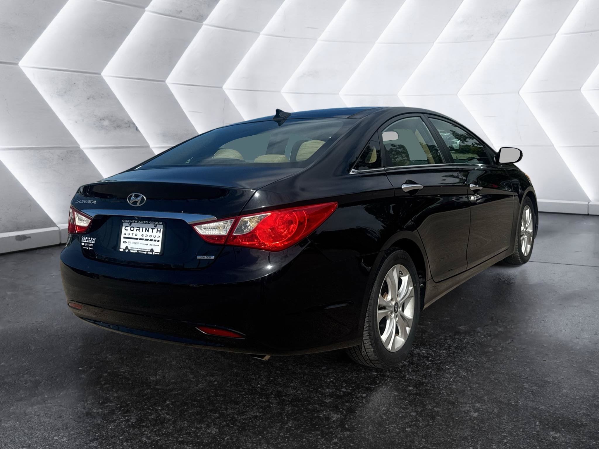 Used 2013 Hyundai Sonata Limited w/ Premium Pkg FWD image 7