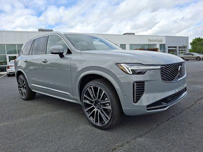 New 2025 Volvo XC90 B5 Plus w/ Protection Package Premier