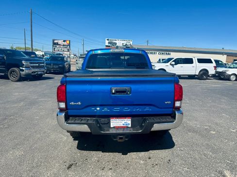 Used 2018 Toyota Tacoma SR5 image 4