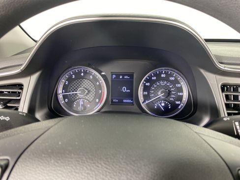 Used 2020 Hyundai Elantra SE FWD image 19