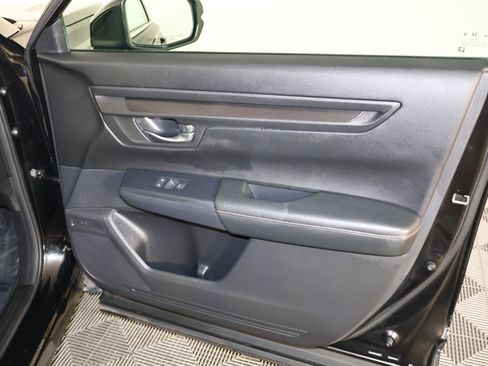 Certified 2025 Honda CR-V Sport image 39