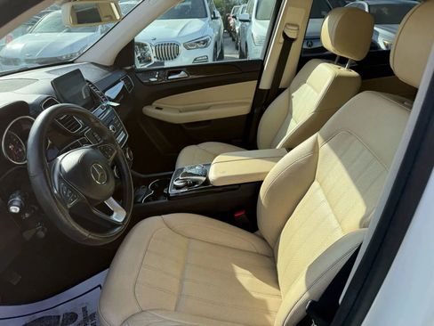 Used 2017 Mercedes-Benz GLS 450 GLS 450 Sport Utility 4D image 9