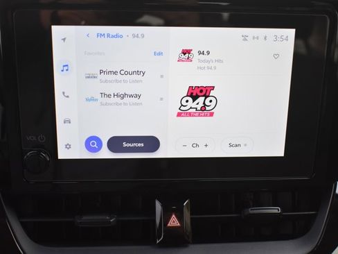 Used 2024 Toyota Corolla LE image 23