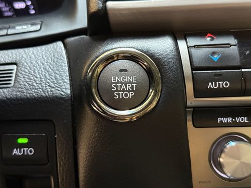 Used 2014 Lexus LS 460 AWD image 40