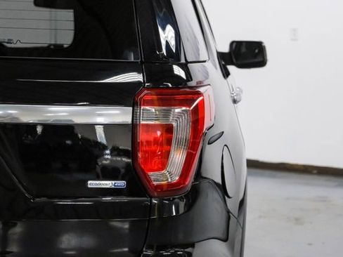 Used 2018 Ford Explorer Platinum image 46