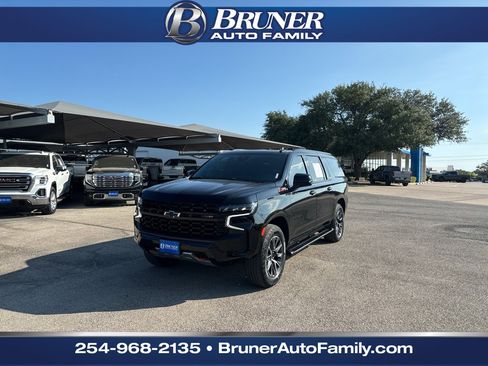 Used 2024 Chevrolet Suburban Z71 w/ Luxury Package AWD/4WD image 1