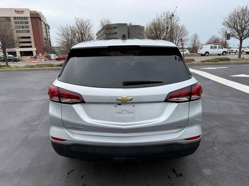 Used 2022 Chevrolet Equinox LS AWD/4WD image 6