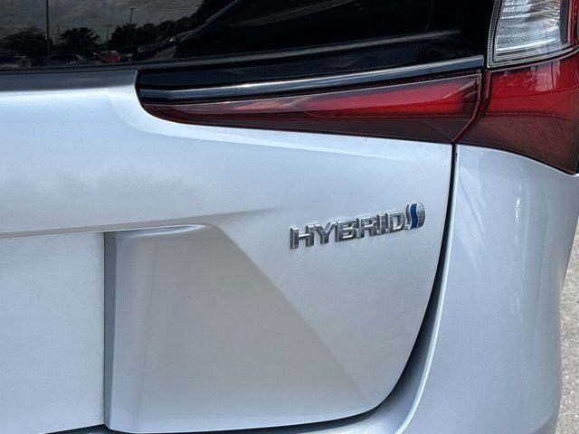 Used 2022 Toyota Prius LE FWD image 7