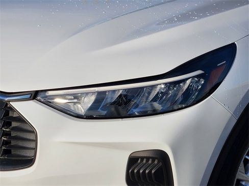 Used 2024 Ford Escape Active image 9