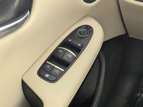 Used 2020 INFINITI QX50 Luxe w/ Navigation Package image 17