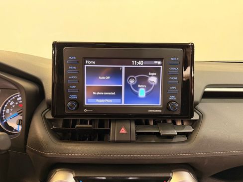 Used 2022 Toyota RAV4 LE image 22