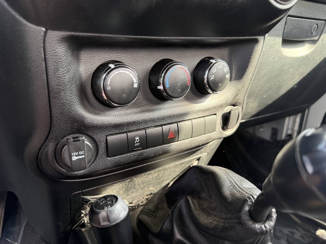 Used 2012 Jeep Wrangler Sport AWD/4WD image 24