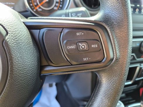 Used 2022 Jeep Wrangler Unlimited Sport AWD/4WD image 18