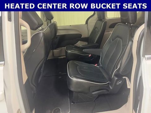 Used 2024 Chrysler Pacifica Limited image 29