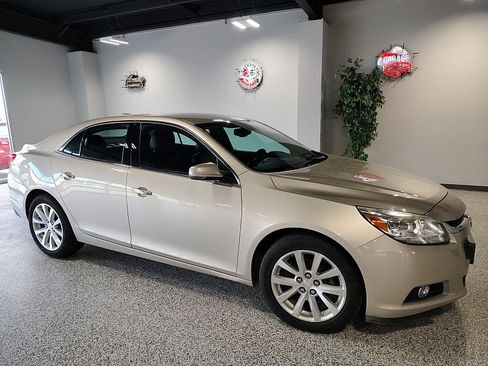 Used 2016 Chevrolet Malibu LTZ FWD image 1
