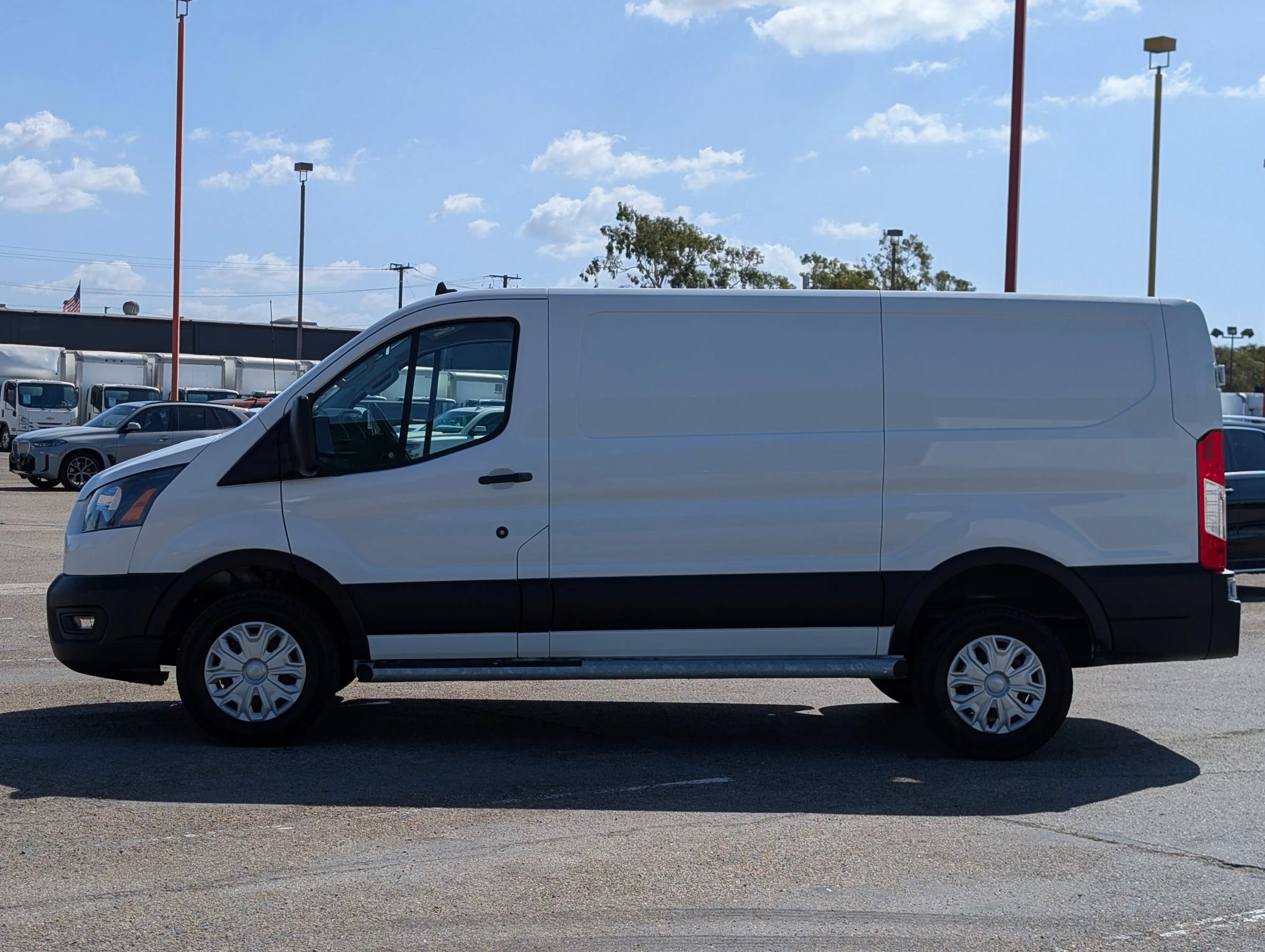 Used 2025 Ford Transit 250 Low Roof w/ Exterior Upgrade Package RWD image 4