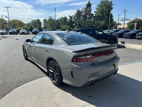 Used 2019 Dodge Charger Scat Pack RWD image 3