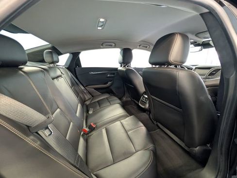 Used 2017 Chevrolet Impala LT FWD image 14