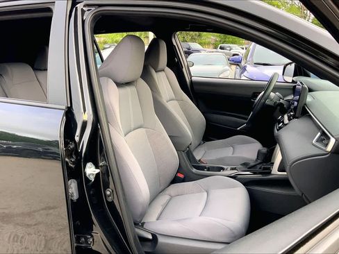 Used 2023 Toyota Corolla Cross S image 9