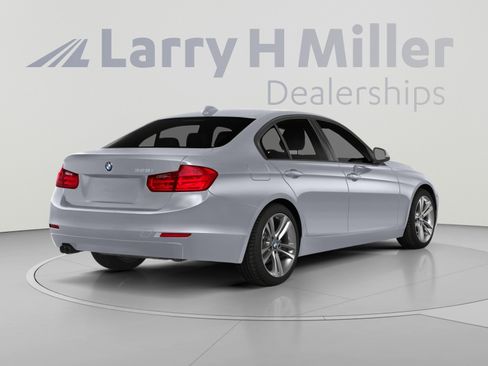 Used 2015 BMW 328i xDrive Sedan AWD/4WD image 2