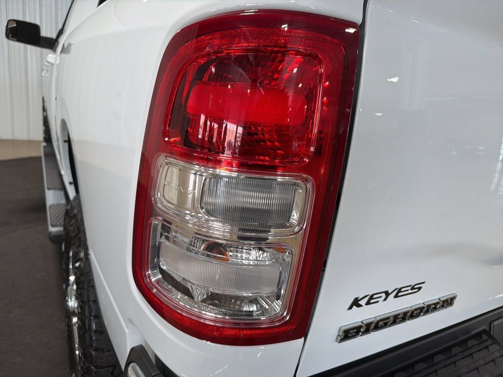 Used 2022 RAM 2500 Big Horn AWD/4WD image 15