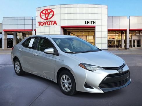 Used 2018 Toyota Corolla L image 3