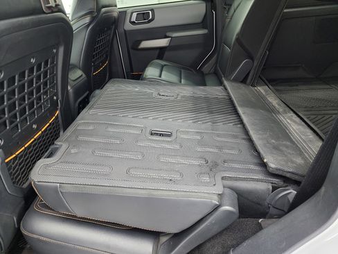 Used 2023 Ford Bronco Badlands w/ Sasquatch Package image 38