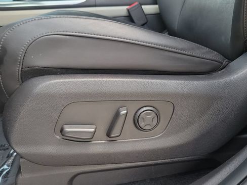 Used 2023 Kia Carnival SX FWD image 16