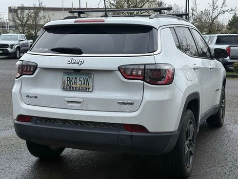 Used 2022 Jeep Compass Latitude image 5