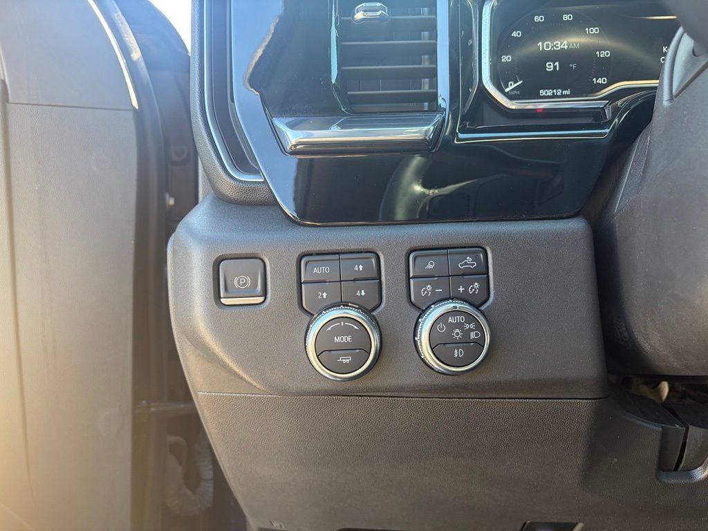 Used 2023 GMC Sierra 1500 SLT w/ X31 Off-Road Package AWD/4WD image 16