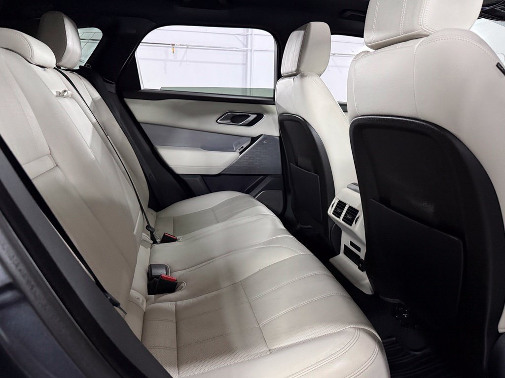 Used 2018 Land Rover Range Rover Velar R-Dynamic SE AWD/4WD image 25