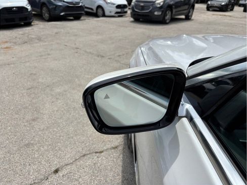 Used 2021 BMW 740i image 20