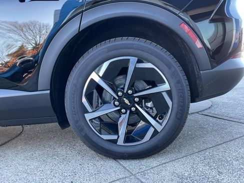 New 2026 Chevrolet Equinox EV LT image 25