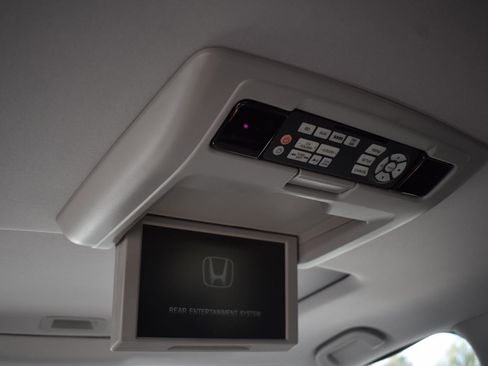 Used 2018 Honda Pilot Touring image 22