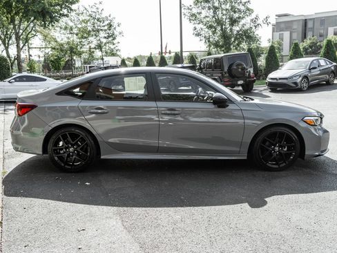 Used 2025 Honda Civic Sport image 3